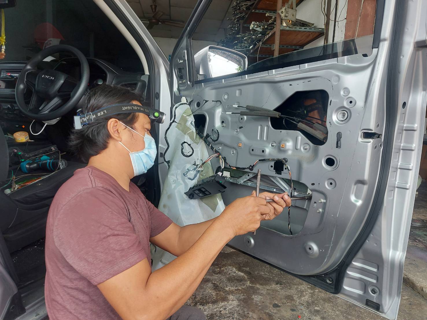 17 - https://ช่างทํากุญแจรถ.com | ศูนย์บริการกุญแจรีโมทรถยนต์ ช่างกุญแจรีโมทใกล้ฉัน ร้านทำกุญแจใกล้ฉัน ดอกกุญแจทุกชนิด ตู้เซฟกุญแจบ้านและคอนโด อพาร์ทเม้นท์ ระบบประตูคีย์การ์ด กุญแจรีโมทมอเตอร์ไซค์รุ่นใหม่ Smart Key ติดตั้งรีโมท Push start 17 - https://ช่างทํากุญแจรถ.com | ศูนย์บริการกุญแจรีโมทรถยนต์ ช่างกุญแจรีโมทใกล้ฉัน ร้านทำกุญแจใกล้ฉัน ดอกกุญแจทุกชนิด ตู้เซฟกุญแจบ้านและคอนโด อพาร์ทเม้นท์ ระบบประตูคีย์การ์ด กุญแจรีโมทมอเตอร์ไซค์รุ่นใหม่ Smart Key ติดตั้งรีโมท Push start